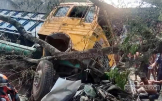 ঝালকাঠিতে দুর্ঘটনা: ট্রাক চালক ও সহকারী গ্রেফতার