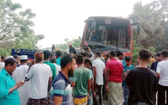 ফরিদপুরে সড়ক দুর্ঘটনায় নিহত ১৩ জনের ৫ জনই একই পরিবারের