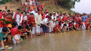 ফুল উৎসর্গের মাধ্যমে শুরু হয়েছে পাহাড়িদের বৈসাবি উৎসব