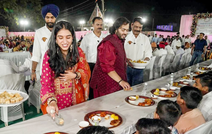 অনন্ত-রাধিকার বিয়ে আজ, প্রতিদিন খাচ্ছে ৯ হাজার মানুষ