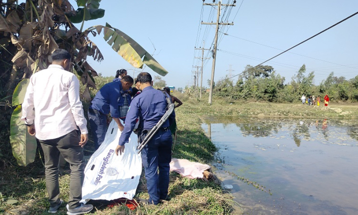 চট্টগ্রামে নারীর পোড়া লাশ উদ্ধার, পড়ে আছে ওড়না-জুতা